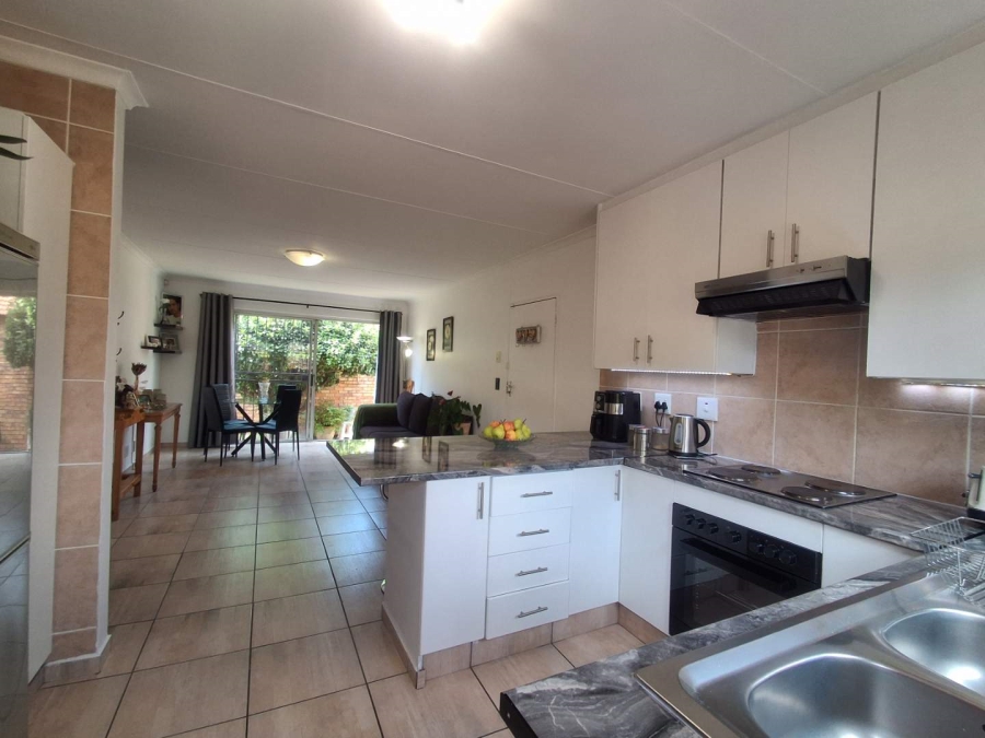 2 Bedroom Property for Sale in Willowbrook Gauteng
