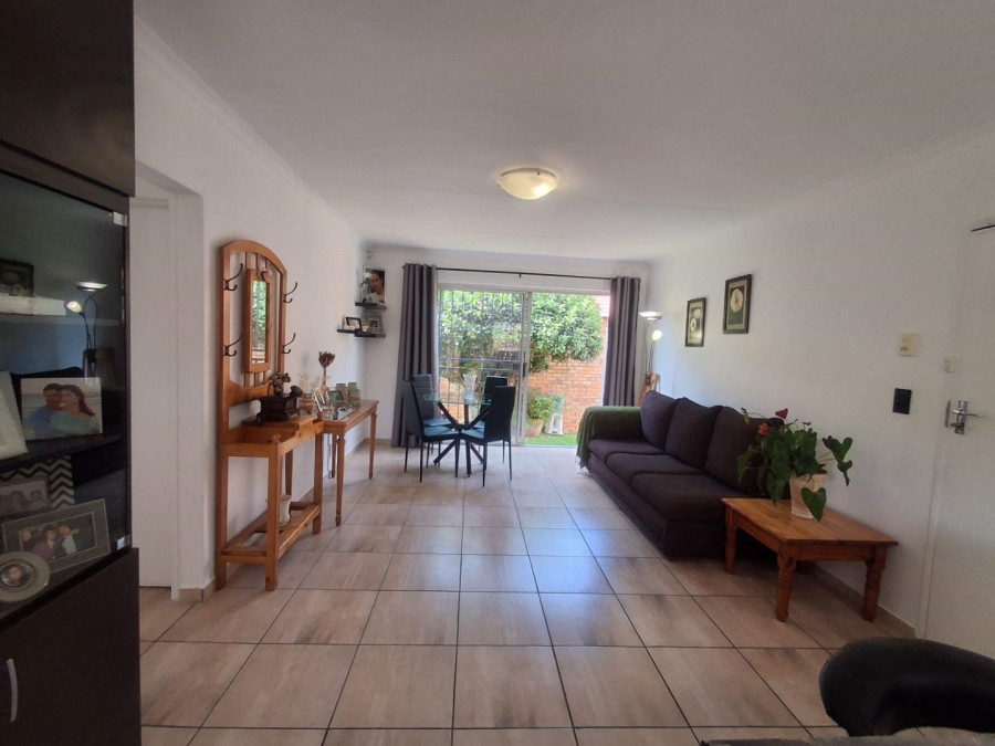 2 Bedroom Property for Sale in Willowbrook Gauteng