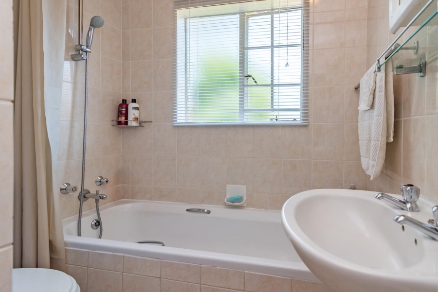 2 Bedroom Property for Sale in Willowbrook Gauteng