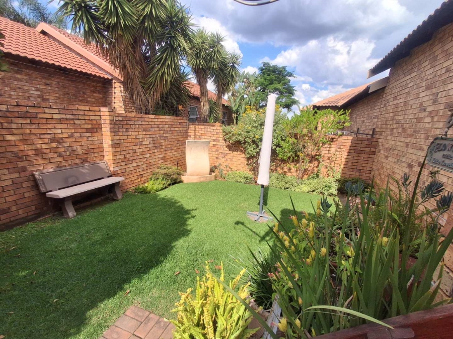 2 Bedroom Property for Sale in Willowbrook Gauteng