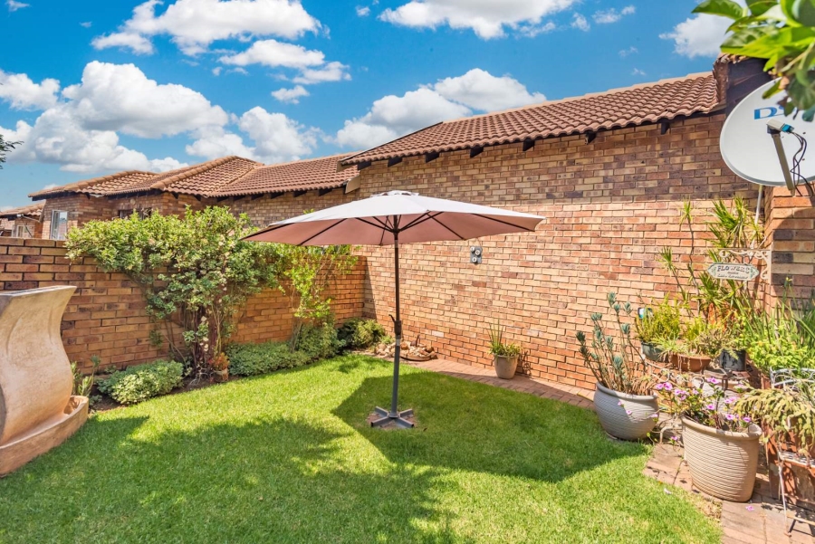 2 Bedroom Property for Sale in Willowbrook Gauteng