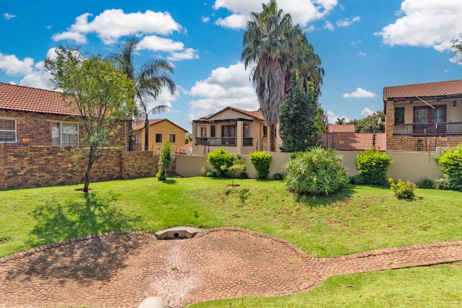 2 Bedroom Property for Sale in Willowbrook Gauteng