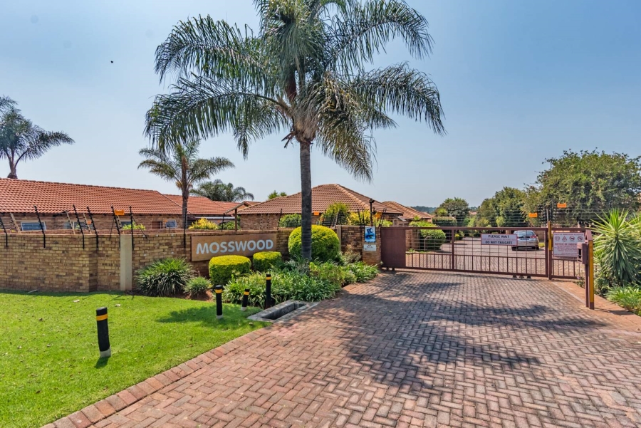 2 Bedroom Property for Sale in Willowbrook Gauteng