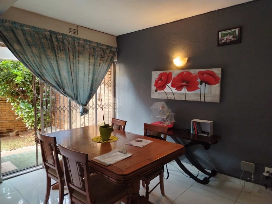 3 Bedroom Property for Sale in Meredale Gauteng