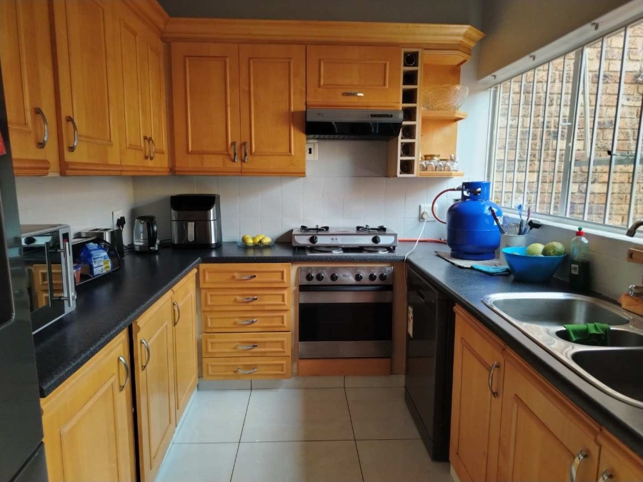 3 Bedroom Property for Sale in Meredale Gauteng