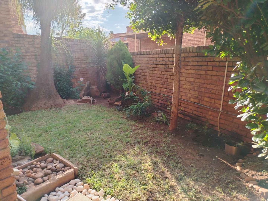3 Bedroom Property for Sale in Meredale Gauteng
