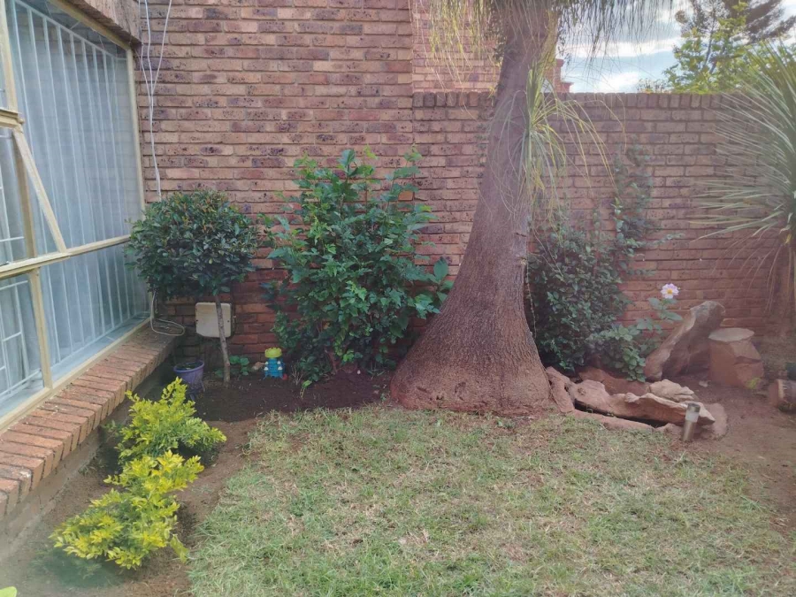 3 Bedroom Property for Sale in Meredale Gauteng