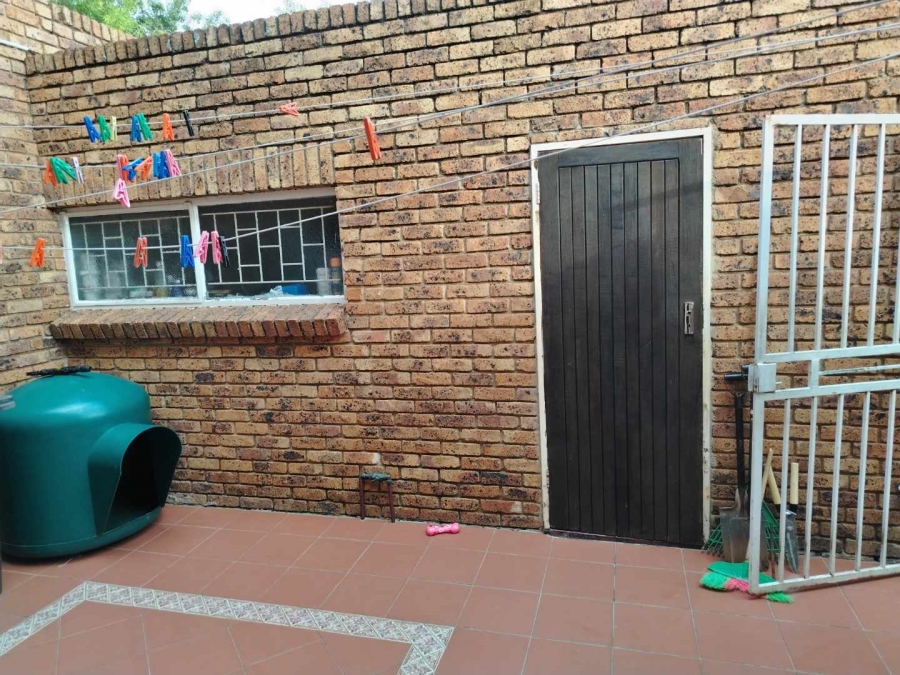 3 Bedroom Property for Sale in Meredale Gauteng