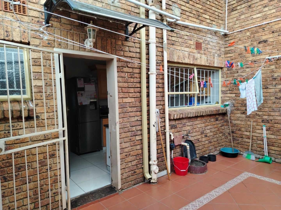 3 Bedroom Property for Sale in Meredale Gauteng