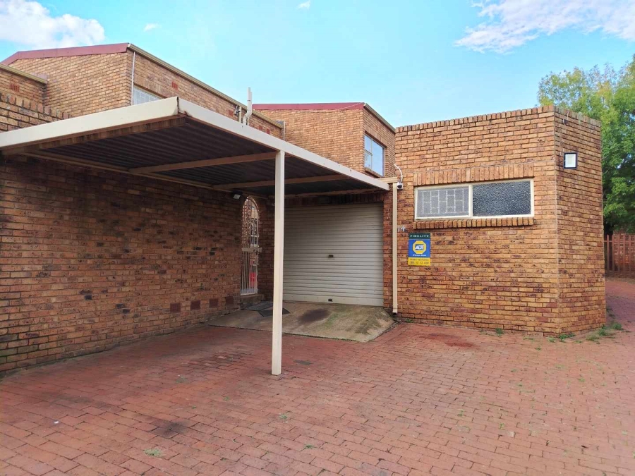 3 Bedroom Property for Sale in Meredale Gauteng