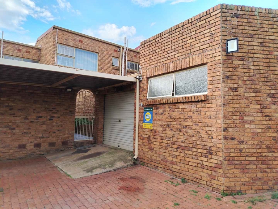 3 Bedroom Property for Sale in Meredale Gauteng