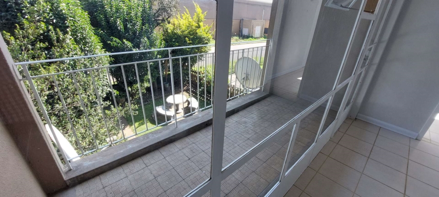 2 Bedroom Property for Sale in Brackenhurst Gauteng