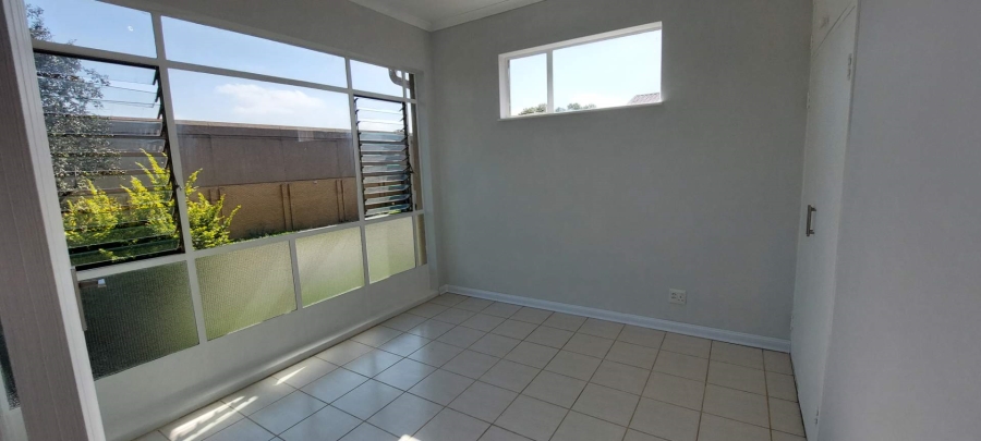 2 Bedroom Property for Sale in Brackenhurst Gauteng