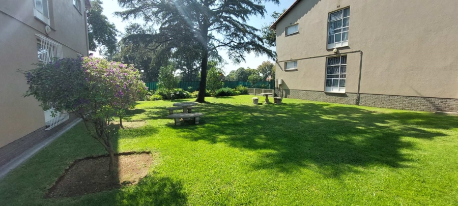 2 Bedroom Property for Sale in Brackenhurst Gauteng