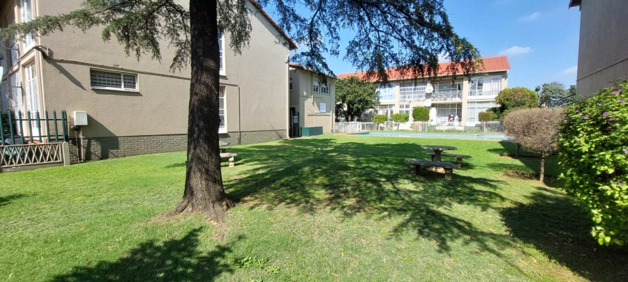 2 Bedroom Property for Sale in Brackenhurst Gauteng