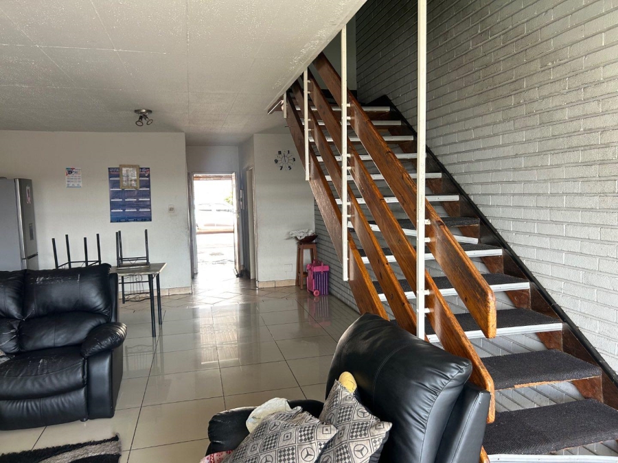 2 Bedroom Property for Sale in Proclamation Hill Gauteng
