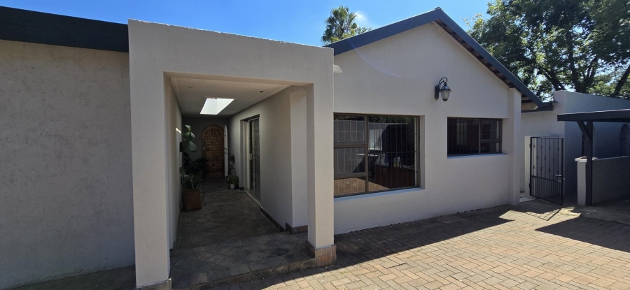 4 Bedroom Property for Sale in Garsfontein Gauteng