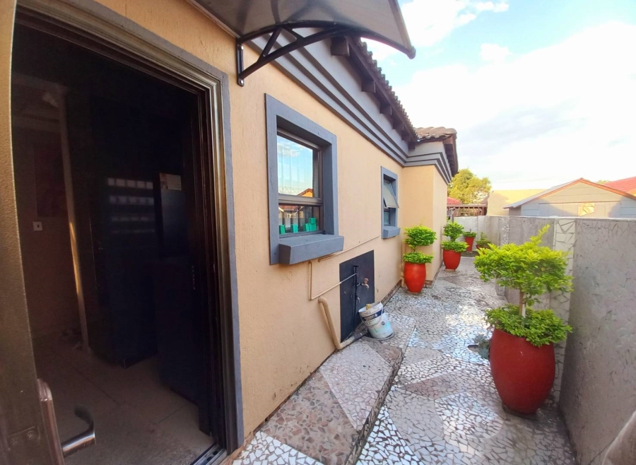 3 Bedroom Property for Sale in Danville Gauteng