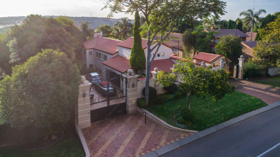 5 Bedroom Property for Sale in Erasmuskloof Gauteng