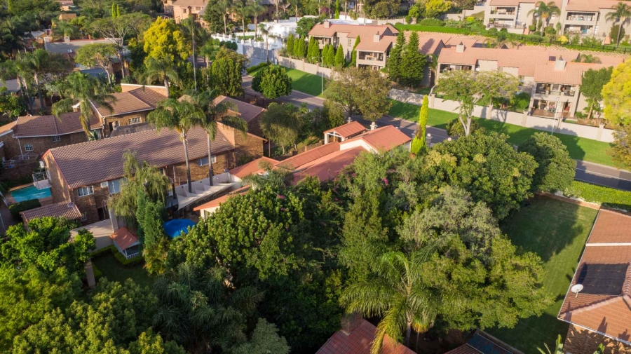 5 Bedroom Property for Sale in Erasmuskloof Gauteng