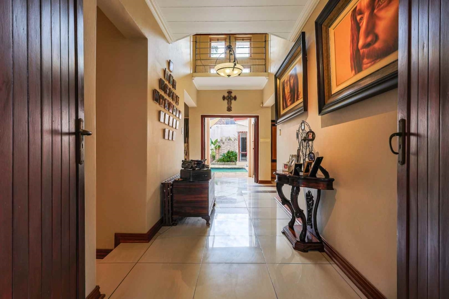 5 Bedroom Property for Sale in Erasmuskloof Gauteng