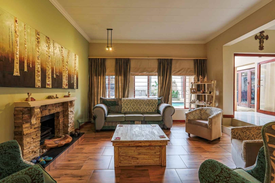 5 Bedroom Property for Sale in Erasmuskloof Gauteng