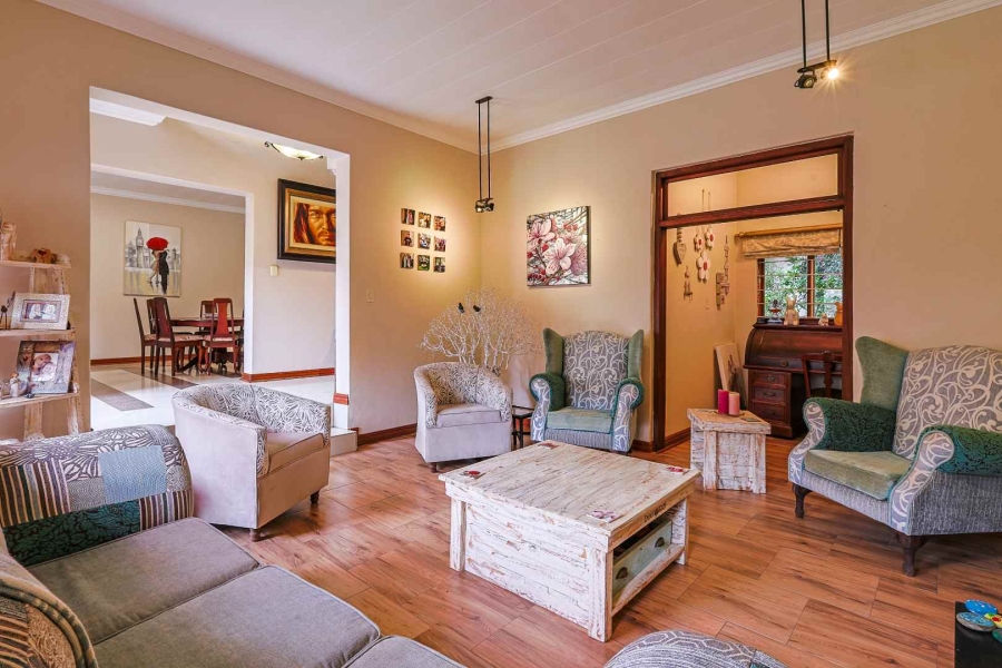 5 Bedroom Property for Sale in Erasmuskloof Gauteng