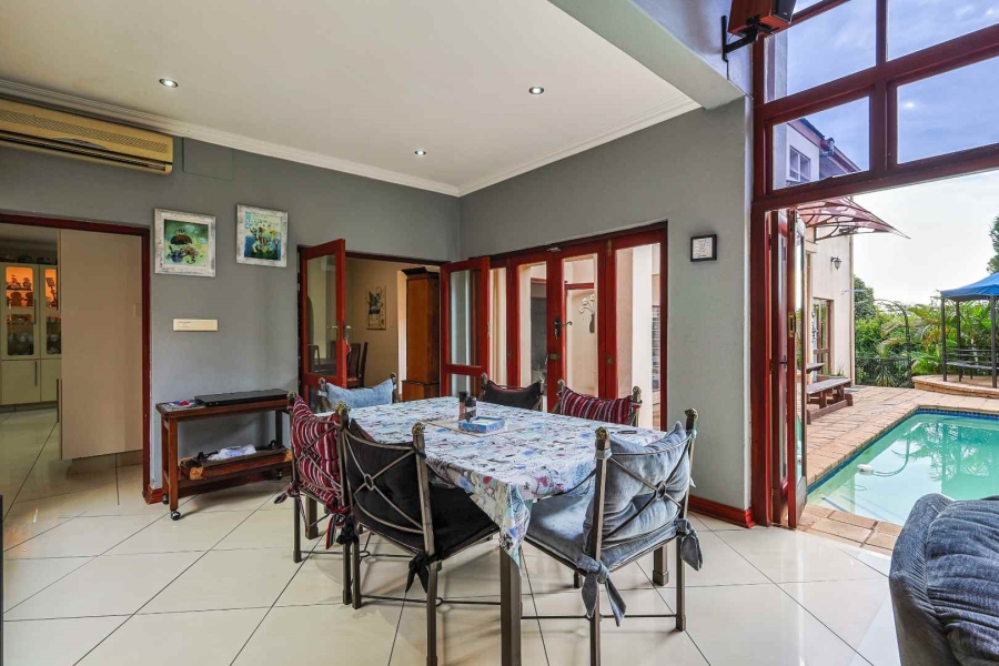 5 Bedroom Property for Sale in Erasmuskloof Gauteng