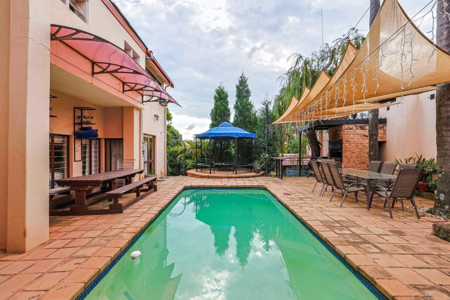 5 Bedroom Property for Sale in Erasmuskloof Gauteng