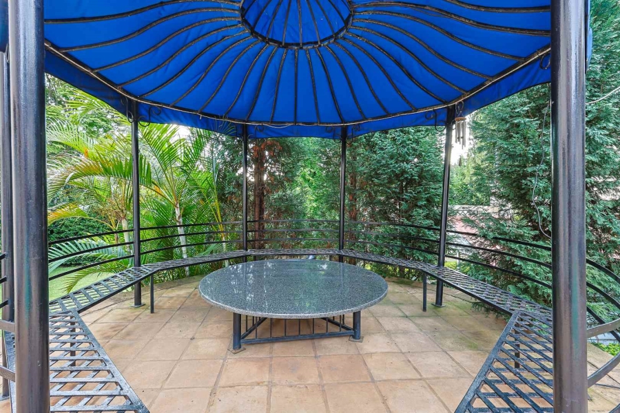 5 Bedroom Property for Sale in Erasmuskloof Gauteng