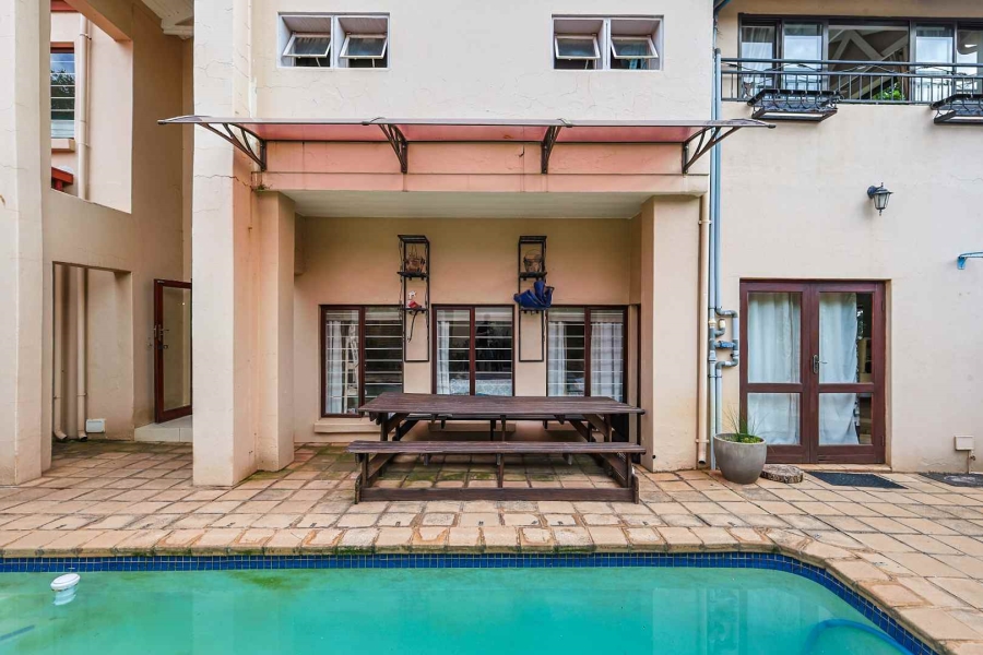5 Bedroom Property for Sale in Erasmuskloof Gauteng