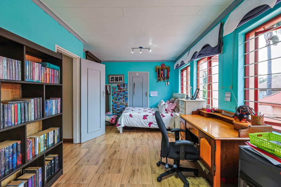 5 Bedroom Property for Sale in Erasmuskloof Gauteng