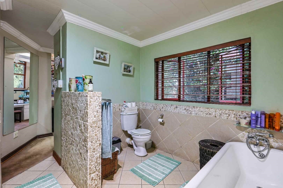 5 Bedroom Property for Sale in Erasmuskloof Gauteng