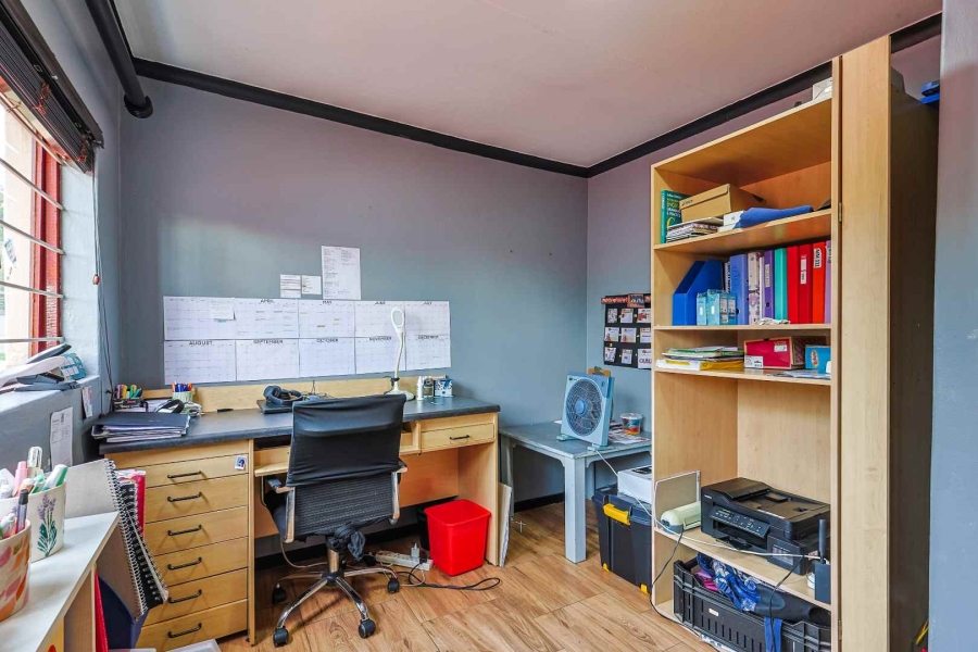 5 Bedroom Property for Sale in Erasmuskloof Gauteng