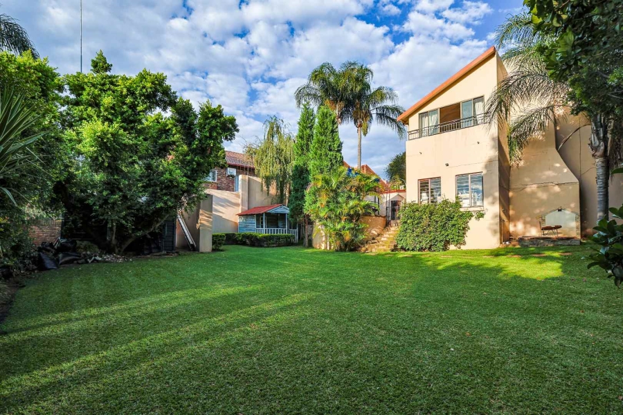 5 Bedroom Property for Sale in Erasmuskloof Gauteng