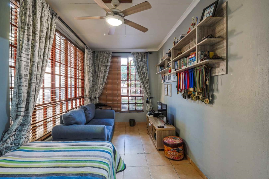 5 Bedroom Property for Sale in Erasmuskloof Gauteng