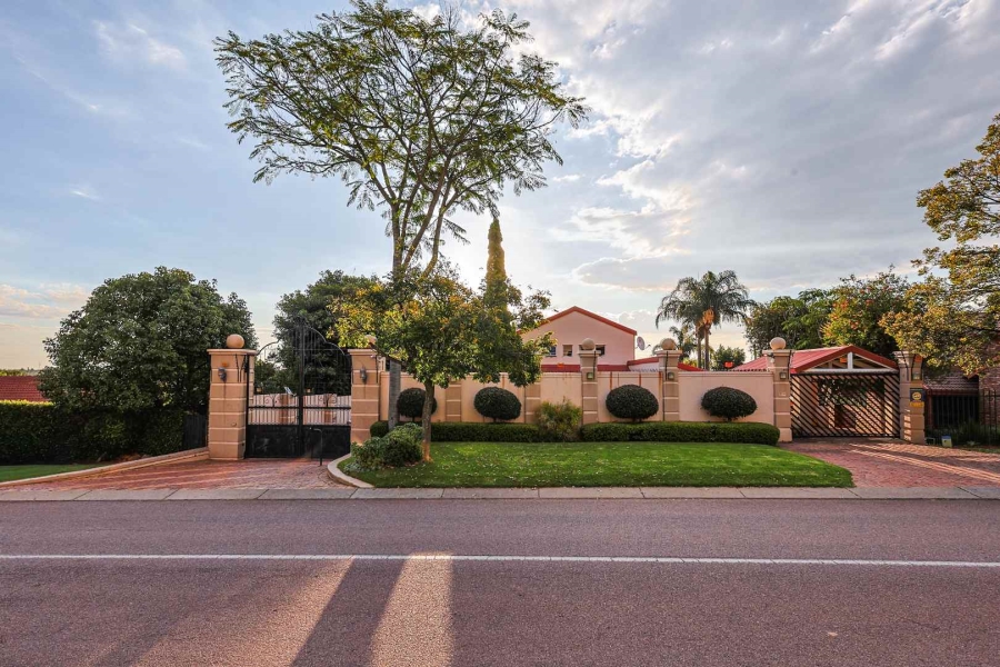 5 Bedroom Property for Sale in Erasmuskloof Gauteng