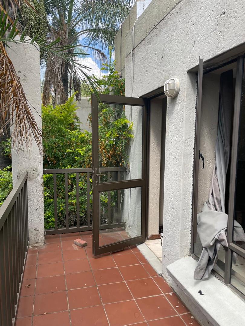 2 Bedroom Property for Sale in Bloubosrand Gauteng