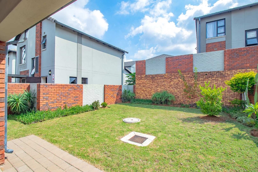 To Let 3 Bedroom Property for Rent in Rooihuiskraal North Gauteng