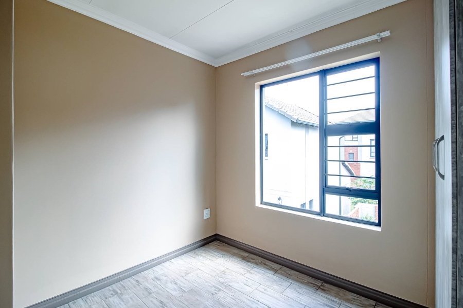 To Let 3 Bedroom Property for Rent in Rooihuiskraal North Gauteng