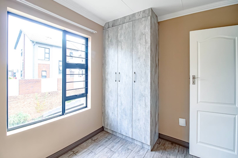 To Let 3 Bedroom Property for Rent in Rooihuiskraal North Gauteng