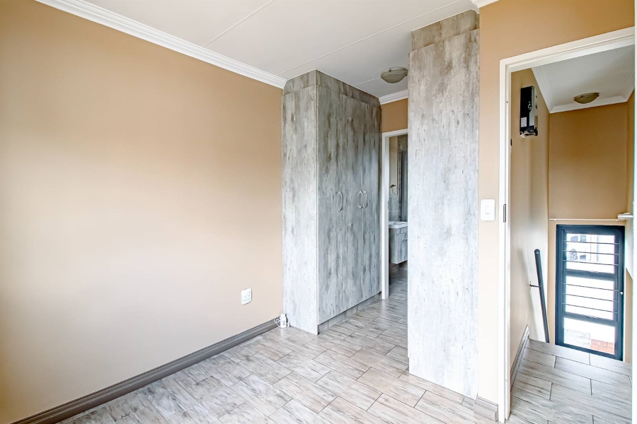 To Let 3 Bedroom Property for Rent in Rooihuiskraal North Gauteng