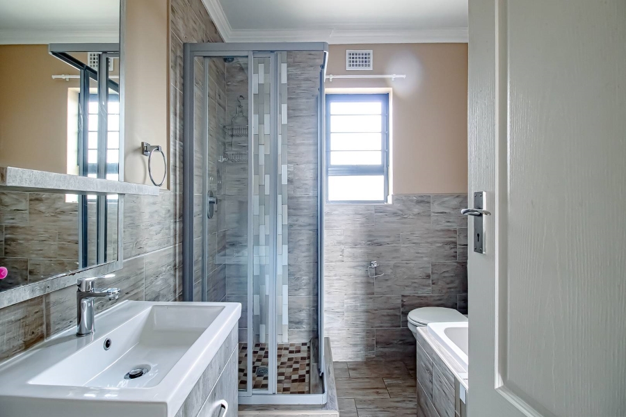 To Let 3 Bedroom Property for Rent in Rooihuiskraal North Gauteng