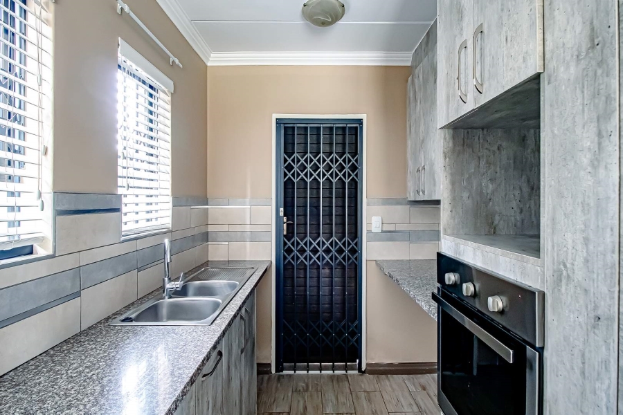 To Let 3 Bedroom Property for Rent in Rooihuiskraal North Gauteng