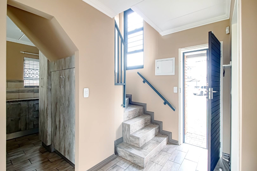 To Let 3 Bedroom Property for Rent in Rooihuiskraal North Gauteng