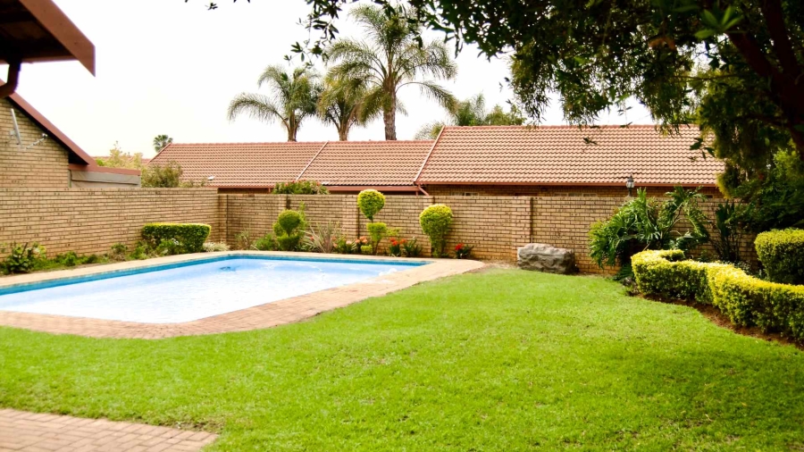 To Let 3 Bedroom Property for Rent in Equestria Gauteng