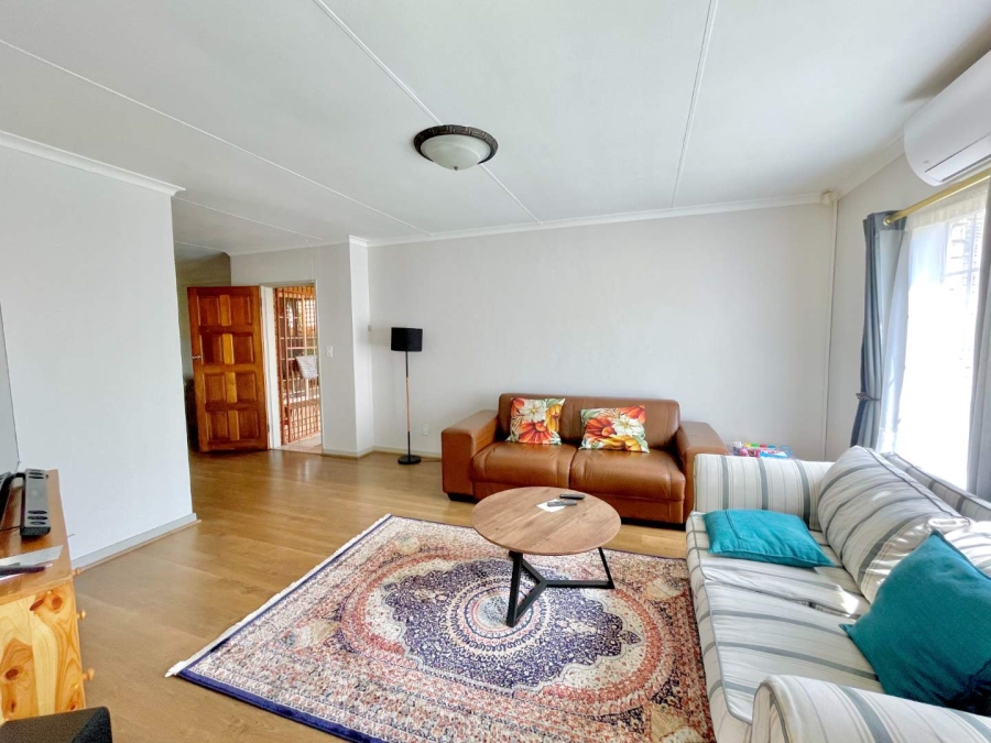 To Let 3 Bedroom Property for Rent in Equestria Gauteng