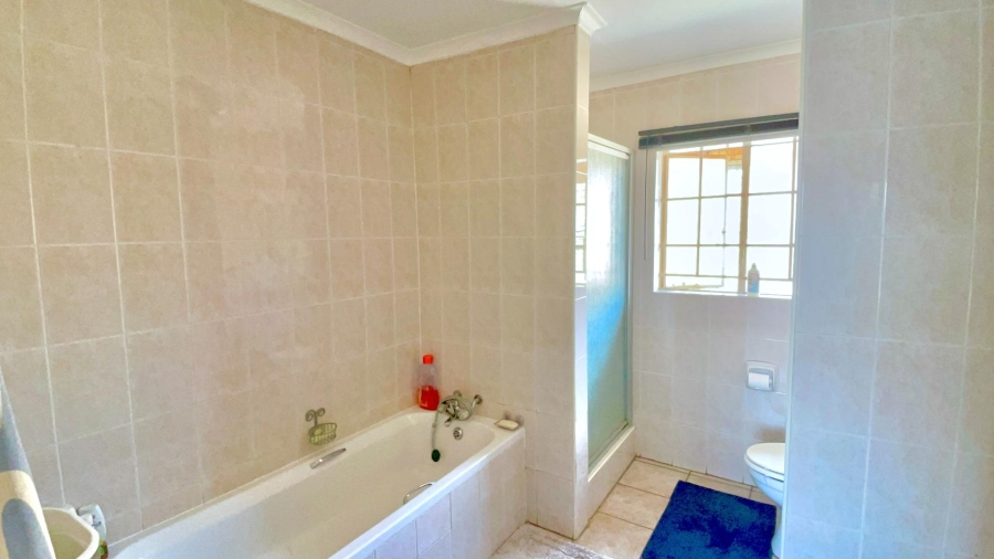 To Let 3 Bedroom Property for Rent in Equestria Gauteng