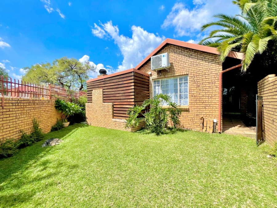 To Let 3 Bedroom Property for Rent in Equestria Gauteng