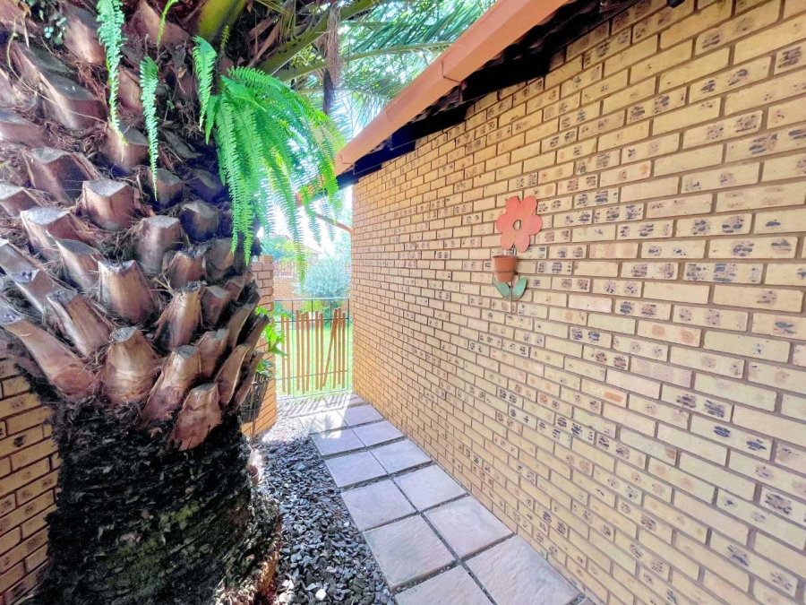 To Let 3 Bedroom Property for Rent in Equestria Gauteng